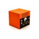 Leuchtendes orangefarbenes Computergehäuse für Kubb