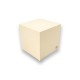 Beige kubusvormige mini-pc met Frans moederbord